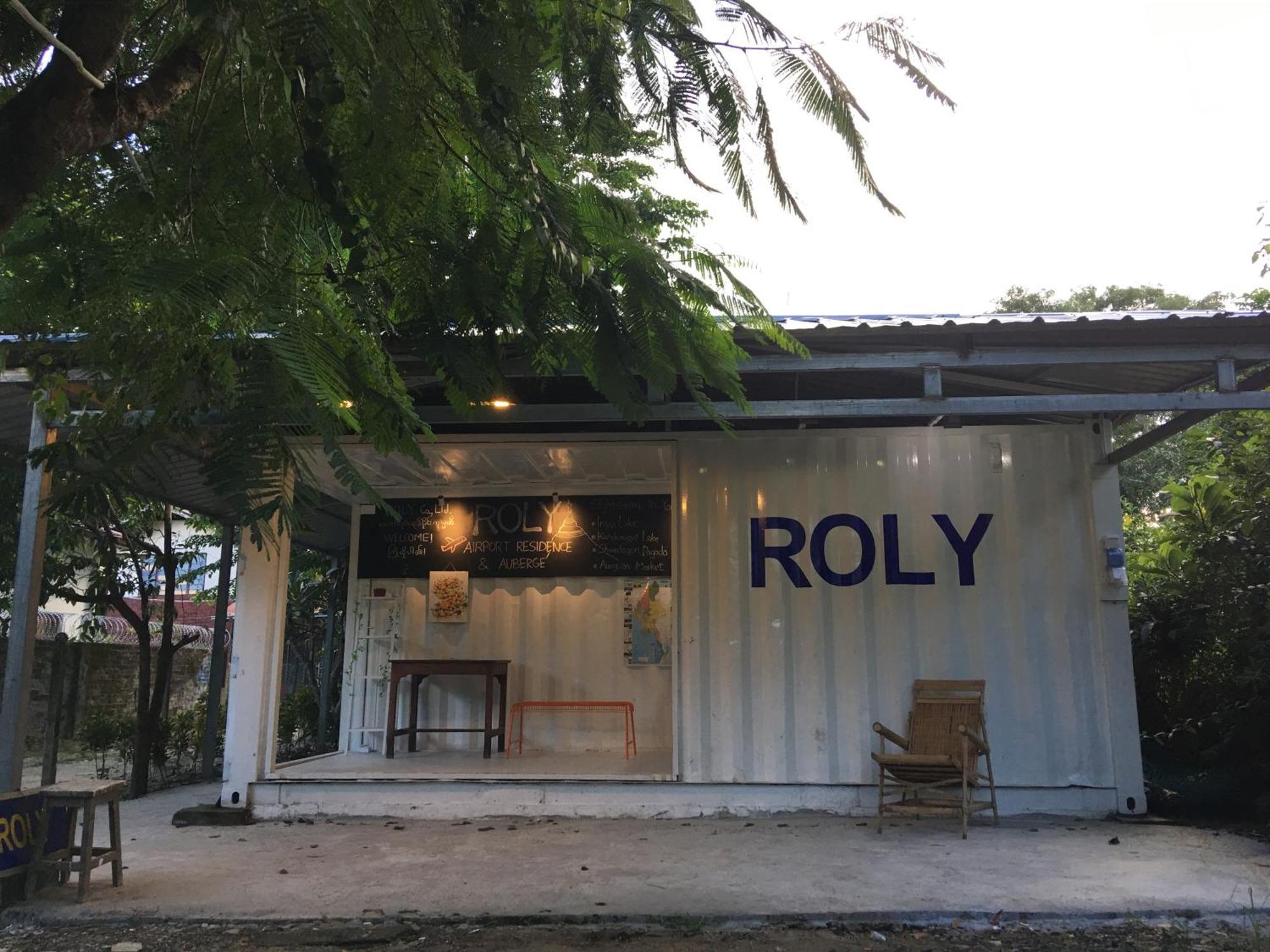Roly Airport Residence Янгон Экстерьер фото